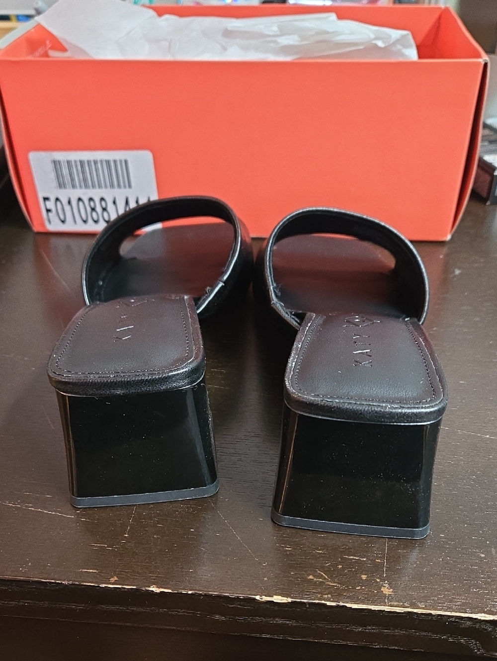 Katy Perry The Gemm Slide Black Sandle - 5.5 - NIB - Picture 3 of 6
